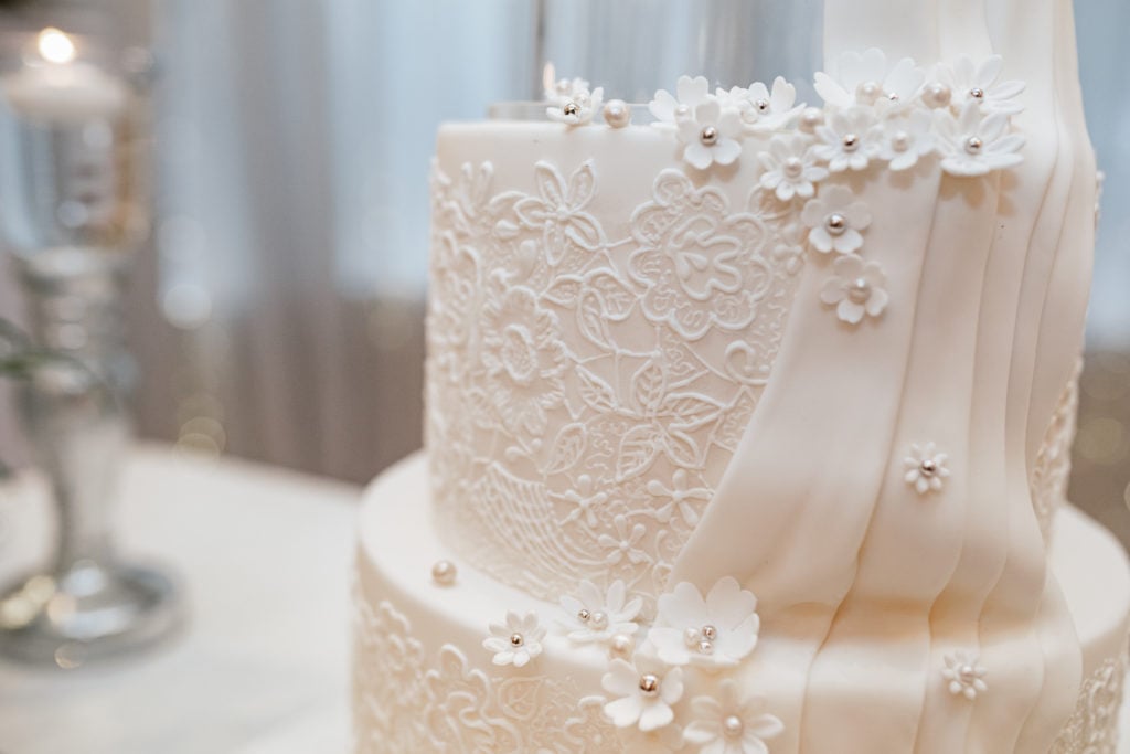 Photograph showing hand piped royal icing lace