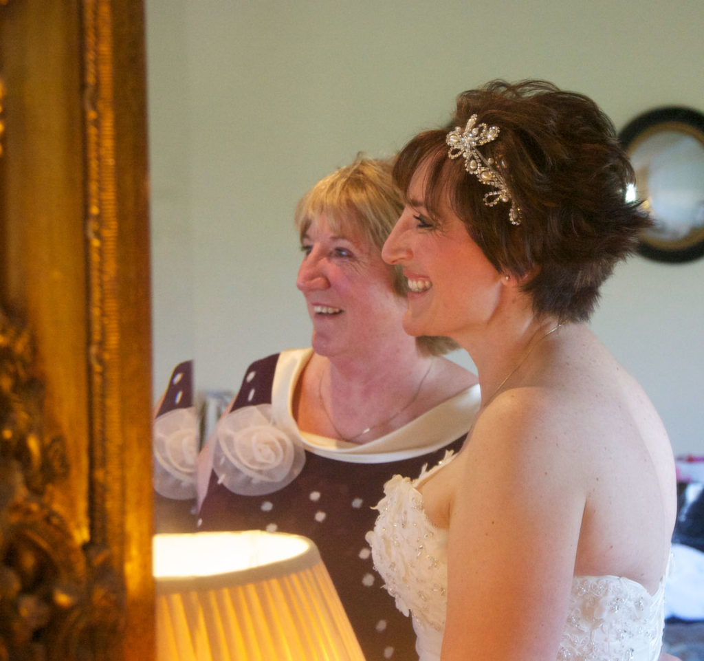 Bride and her mother 