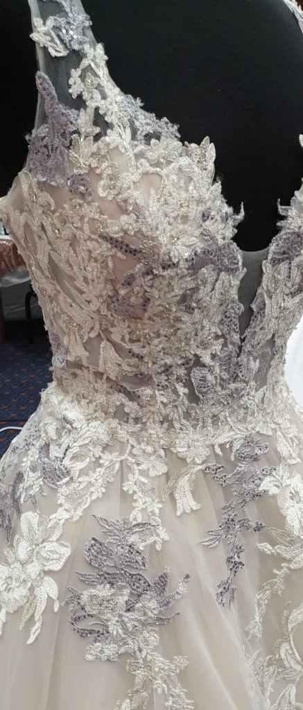 Lace wedding dress detal